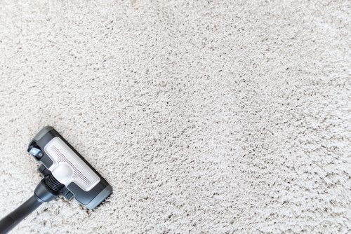 Cleaning carpet hoover.